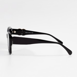 Promovimi i syzeve të diellit për zonjat mbrojtëse UV 400
