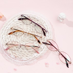 najbolji okviri za naočale od titana za žene