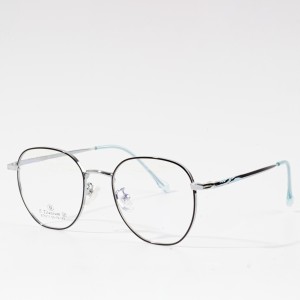 Hipsteri metallraamiga noored sinised valgust blokeerivad prillid