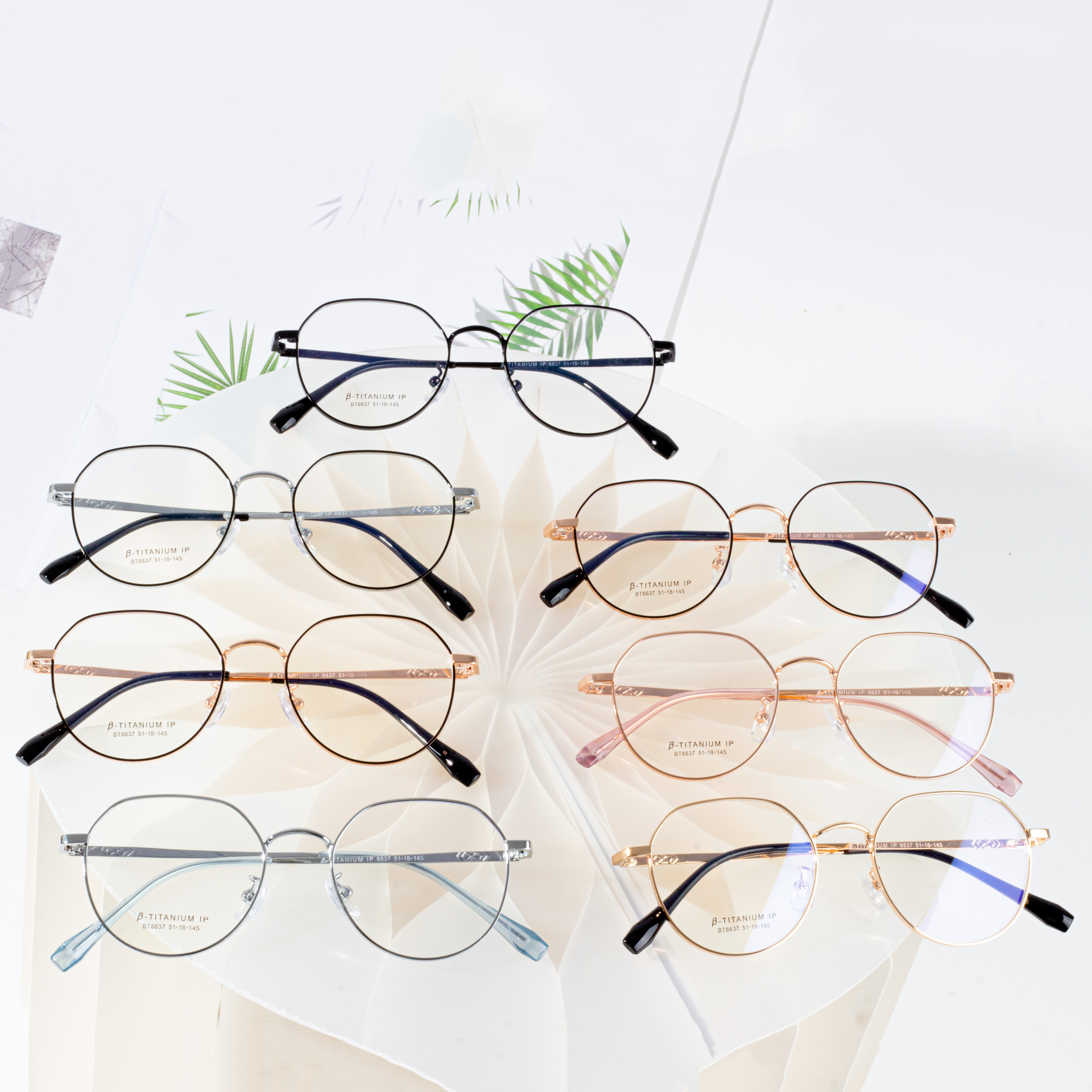 Висококвалитетни очила за жени со нови метални оптички рамки