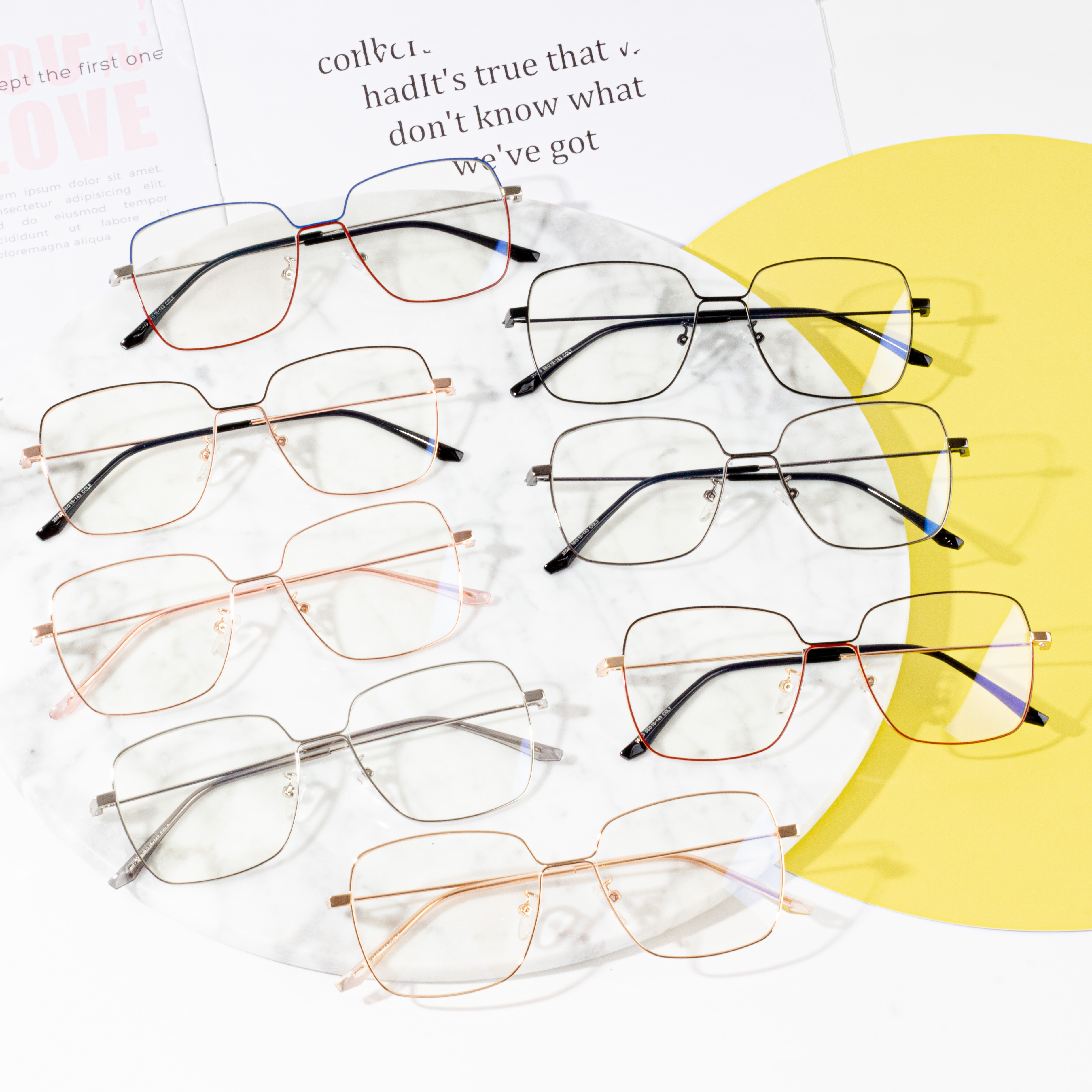 Högkvalitativa glasögonbågar optiska metallglasögon