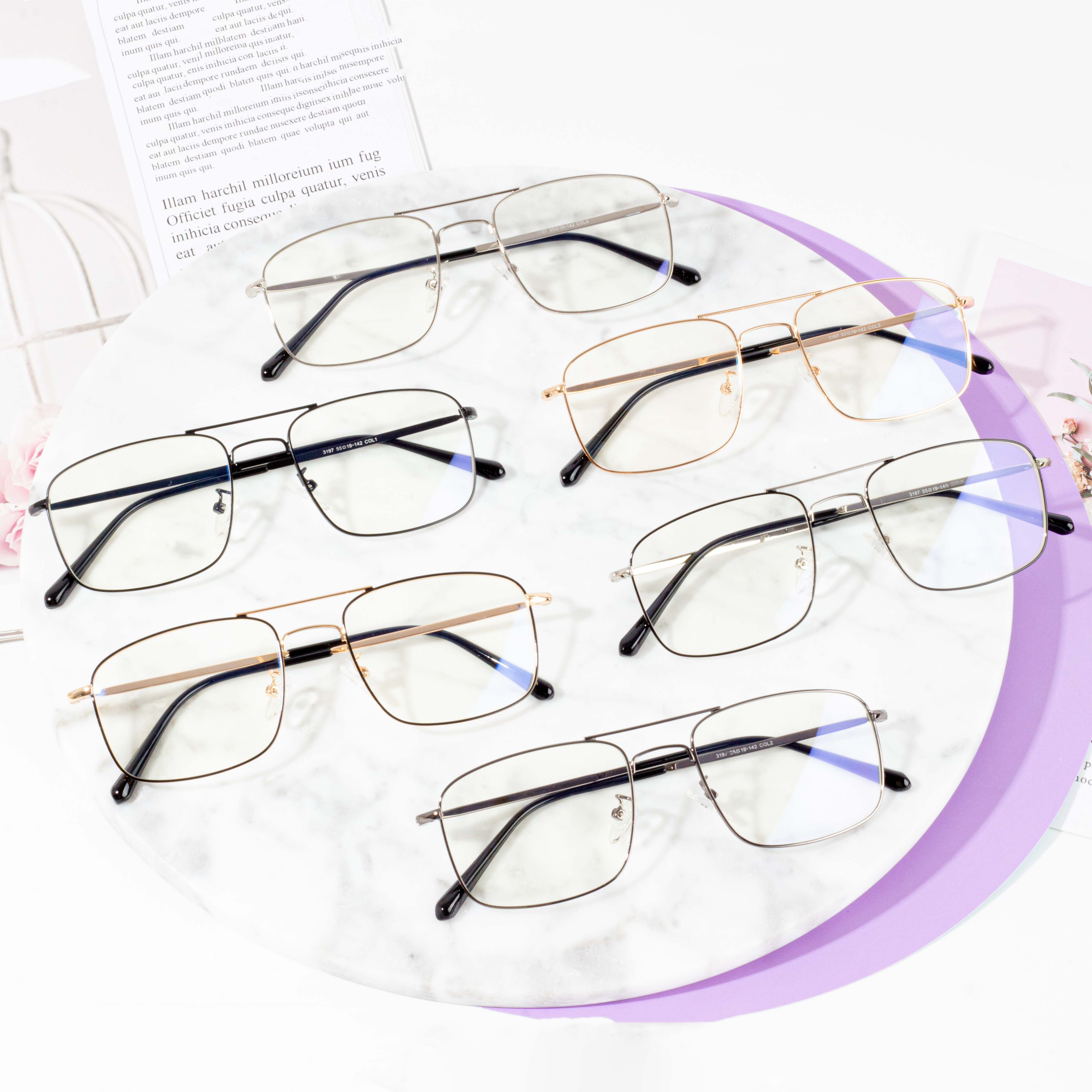 Korniza optike për syze për femra