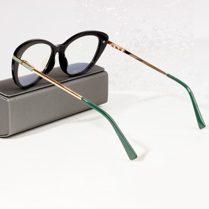 klasické oblíbené obroučky brýlí