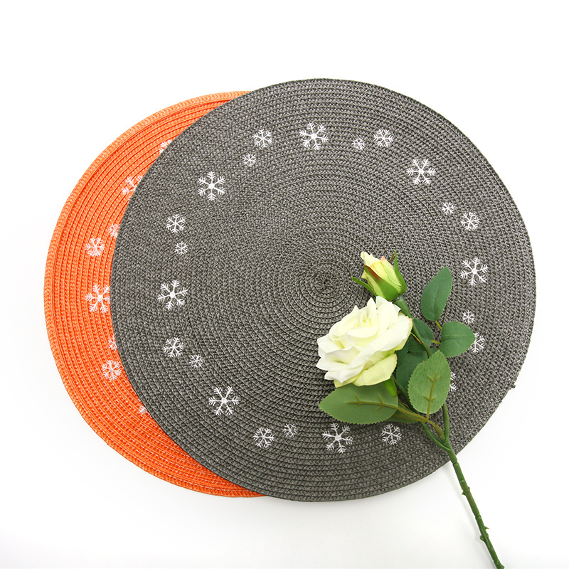 Popular Plastic Embroidery Indoor Or Outdoor Braided Non-Slip, Heat- Resistant Round Place Mats for Dining Table. Featured Image