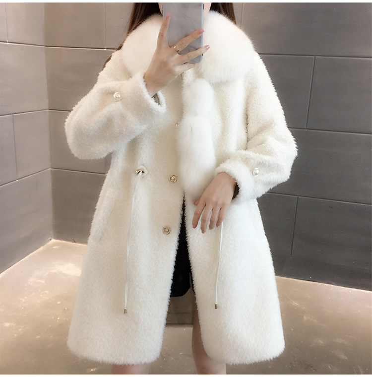 22F011 Luxury Sheep Shearing Fur Coat Women’s Middle Long Winter New Fox Hair Collar Featured Image