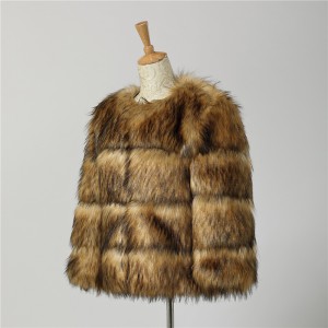 Simplee Women Luxury Winter Warm Fluffy Faux Fur Short Coat Jacket Parka Outwear