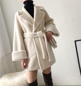 22RL009 Winter Long Overcoat Wool Plush Coat Real Sheepskin Outwear with Belt