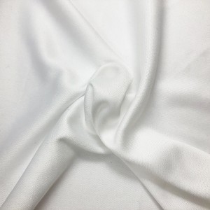 Kupisa kutengesa 110-170gsm yakachena kamuri wiper fekitori inopa 100% polyester jira lint yemahara cleanroom wiper