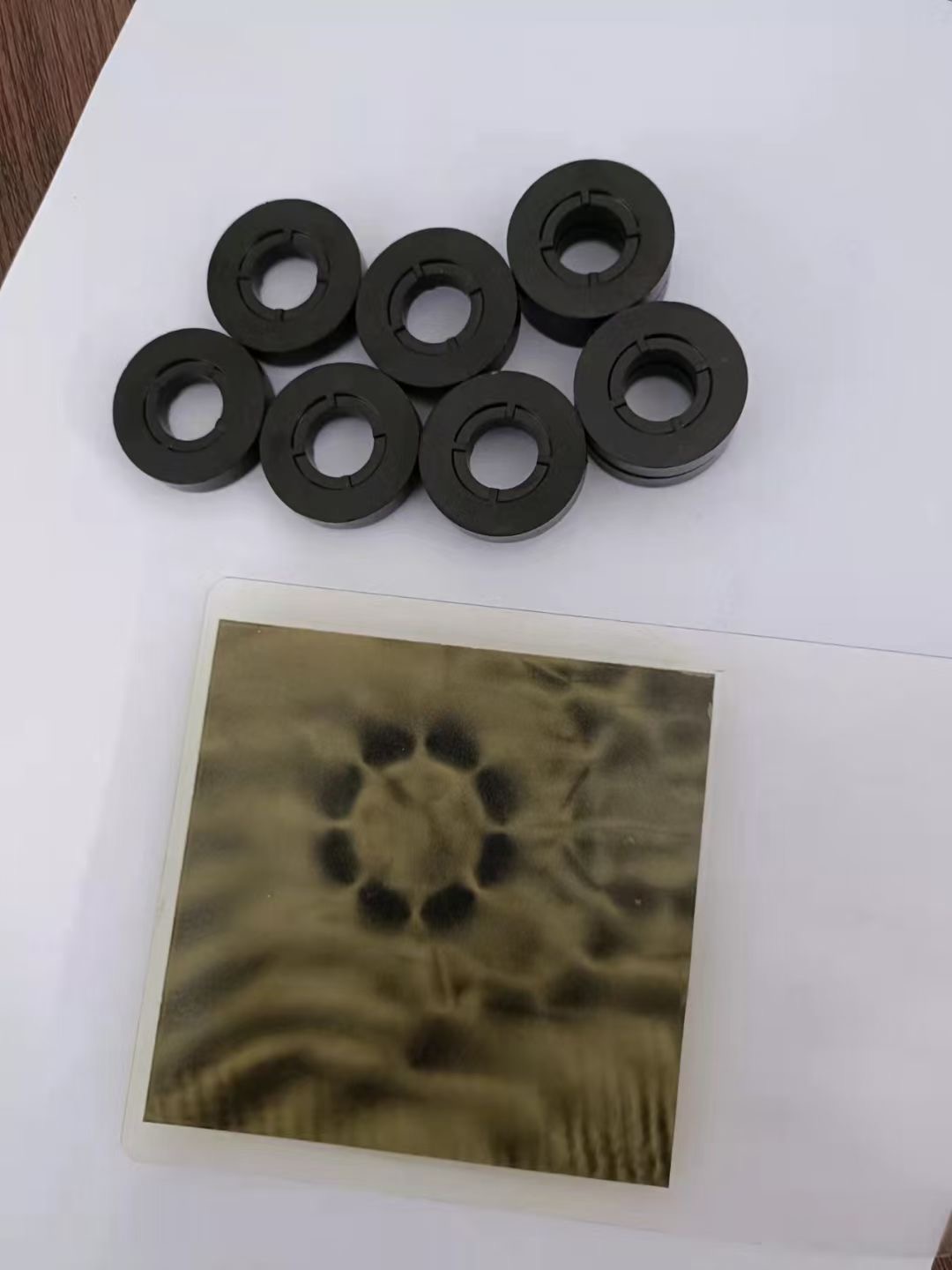 Sprëtz geformt Nylon Magnete fir Motoren oder Sensoren
