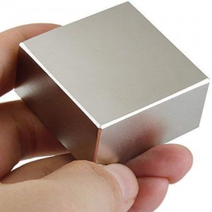 Kinini Neodymium Ihoraho Ikora Magnet Yakozwe N35-N52 F110x74x25mm