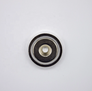 Hotovo predávaný 1,26″ neodymový magnet na hrnce s montážnymi skrutkami z nehrdzavejúcej ocele