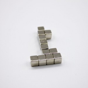කුඩා කුඩා Neodymium Magnet Cube දුර්ලභ පෘථිවි ස්ථිර චුම්බකයක්