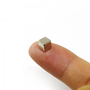 Kleng Tiny Neodym Magnéit Cube Selten Äerd Permanent Magnéit