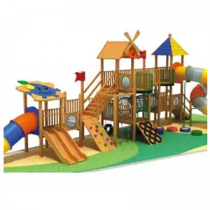 Външен дървен парк за детска площадка с голяма пързалка и рамка за катерене