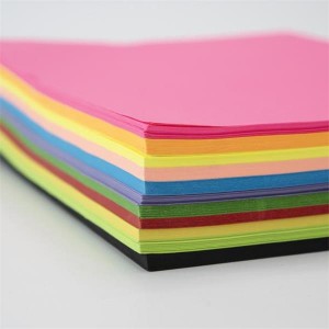 Bekostigbare en uitstekende kleurpapier/karton van hoë gehalte, pulpkleur, veelvuldige papiergramme, kleure en groottes beskikbaar
