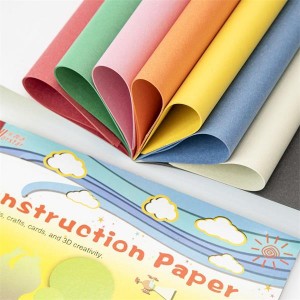 Izvanredan blok ili pakiranje građevinskog papira u boji visoke kvalitete, jedan od najboljih za dječje rukotvorine, više boja, gramatura papira, dostupne veličine