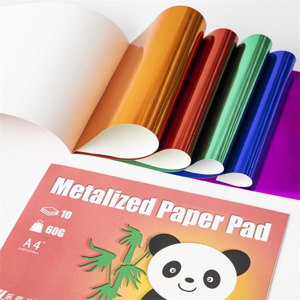 Visokokakovosten kovinski papir ali film iz pravega aluminija ali BOPP, več gramatur papirja, velikosti, barv in paketov, ki so na voljo v listih ali zvitkih