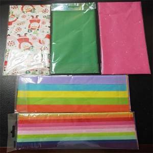 Kleur weefselpapier vir handwerk of geskenkpapier
