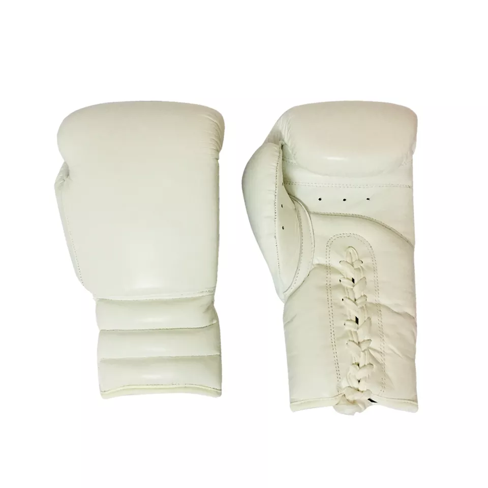 Wysokiej jakości sznurowane rękawice bokserskie ze skóry bydlęcej w kolorze białym
