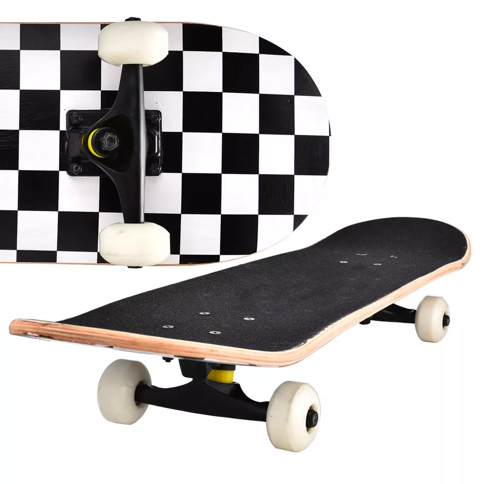 skateboarding ມືອາຊີບ Canadian Maple Skateboard ສໍາເລັດ