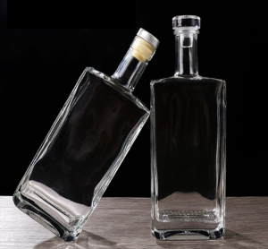 500ml heavy base square wine beverage packaging clear liquor glass bottle cork stopper glass wine...
