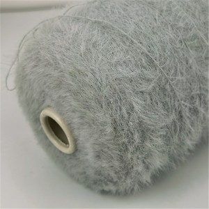 Nahiangay nga 100% Polyester Feather Fancy Knitting Yarn 1 / 7nm