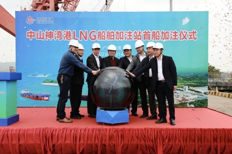 HQHP vienlaikus piegādāja divas Xijiang LNG kuģu degvielas uzpildes stacijas iekārtas