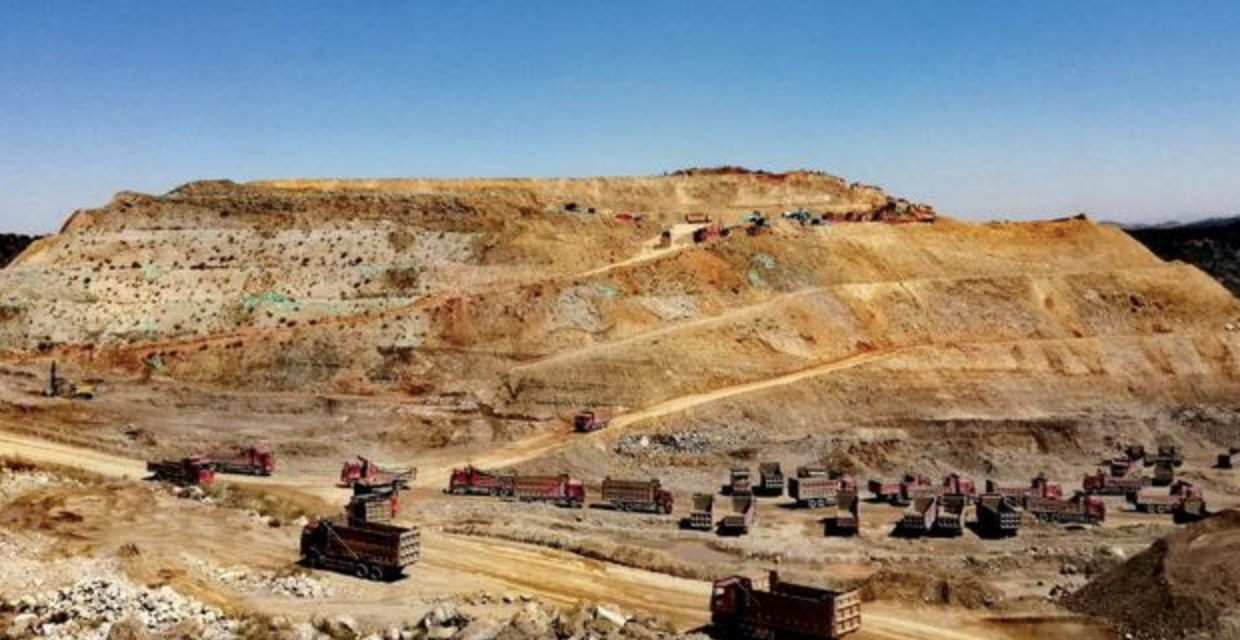 Med gruvverksamhet avses olika gruv- och produktionsverksamheter som bedrivs i gruvor eller gruvområden