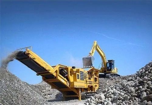 Těžební průmysl zaznamenává nárůst poptávky po pokročilých vrtných soupravách a strojích pro vrtání hornin