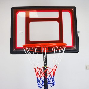 Halqa ilə Plastik Basketbol Taxtası: İstirahət Oyunu üçün Əlverişli Əyləncə