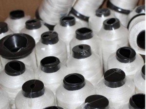 Polyethyleen naaigaren met ultrahoog moleculair gewicht