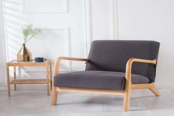 Máximo conforto e estilo: Apresentando uma luxuosa capa de cadeira de veludo em madeira