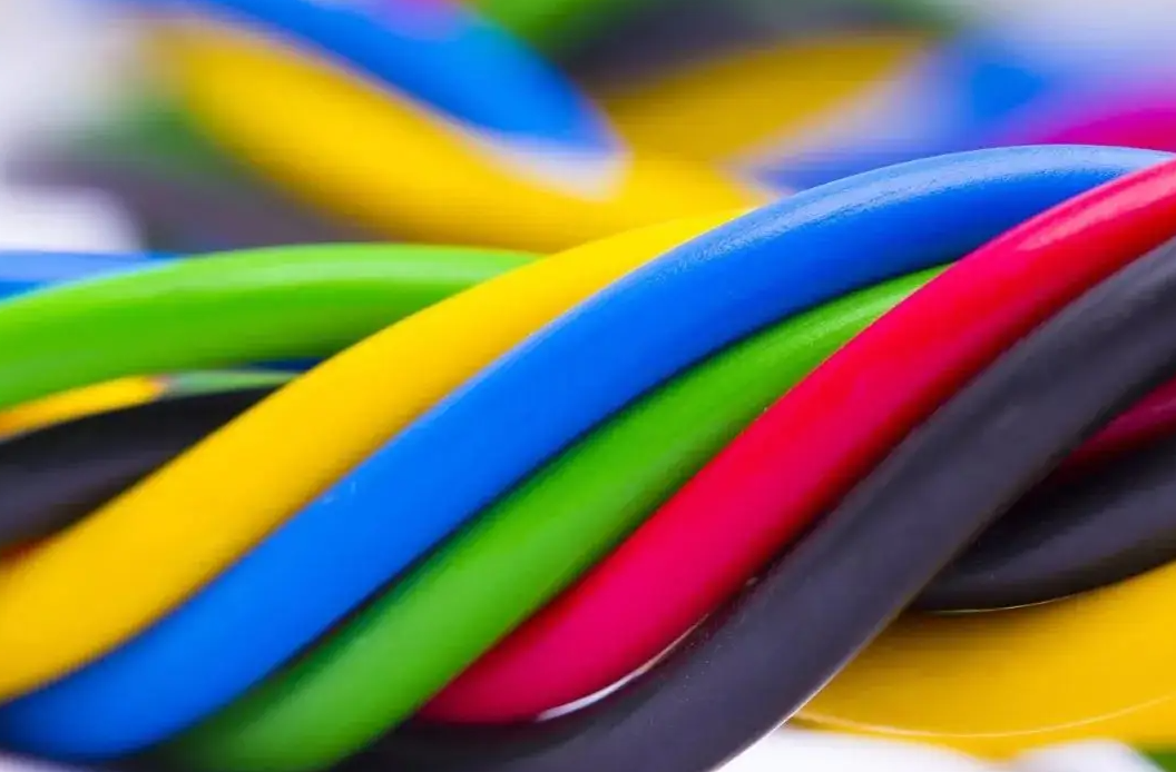 Колко знаете за значението на цветовете на проводниците