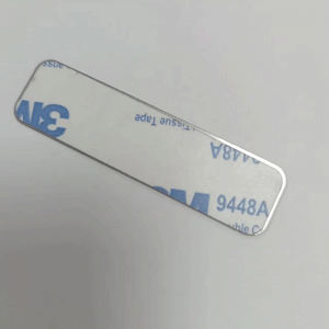 Pašlīmējoša nerūsējošā tērauda etiķetes plāksne ar iegravētu metāla logotipu