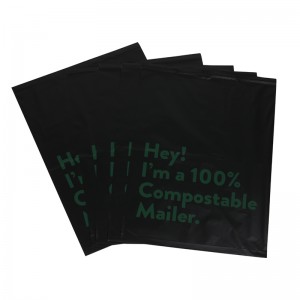 Kompostovateľná poštová taška pre elektronický obchod v čiernej farbe