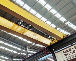 Pabrik ngaropéa Double Girder Eot Overhead Iinditan Sasak Crane