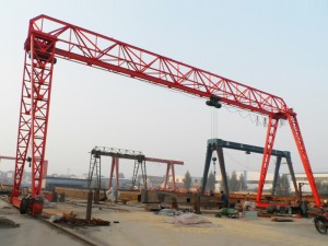 I-truss girder gantry crane iyathengiswa
