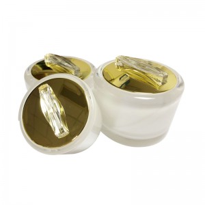 Luxusní kulaté prázdné akrylové kosmetické dózy se zlatým horním uzávěrem