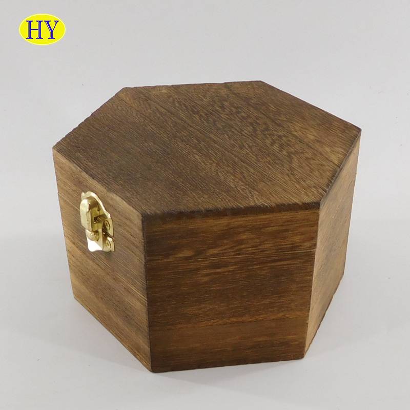 Прилагођена шестоугаона дрвена кутија са поклопцем на шаркама за паковање на велико