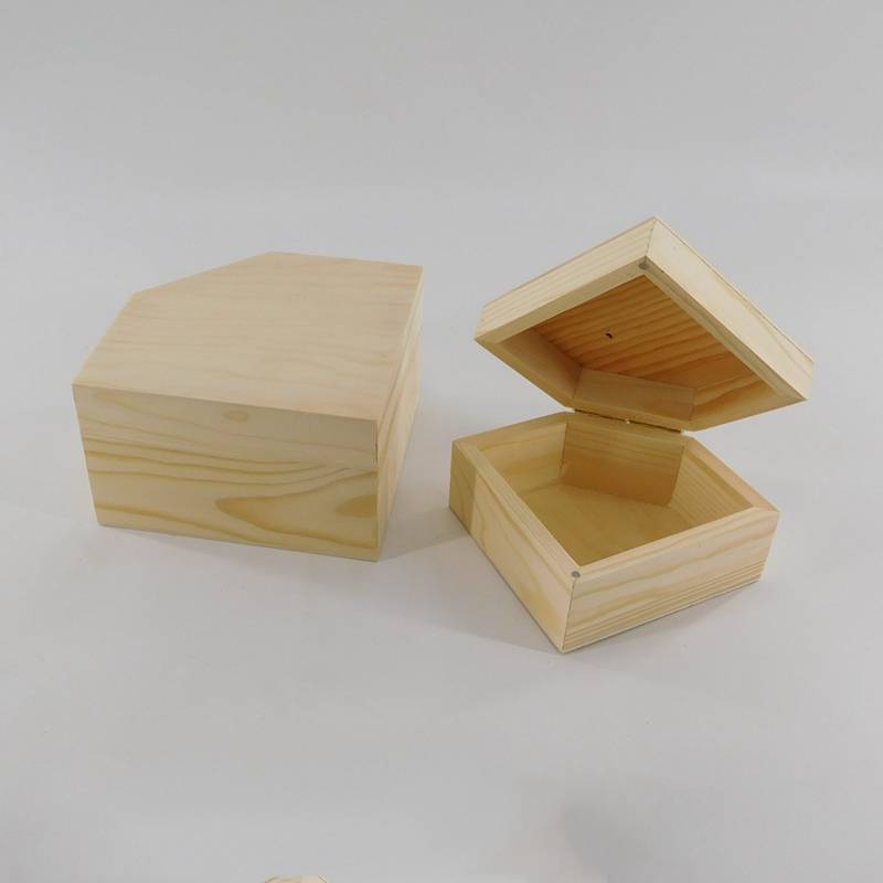 Aangepaste natuurlijke onafgewerkte kleine houten kist voor groothandel in geschenkverpakkingen