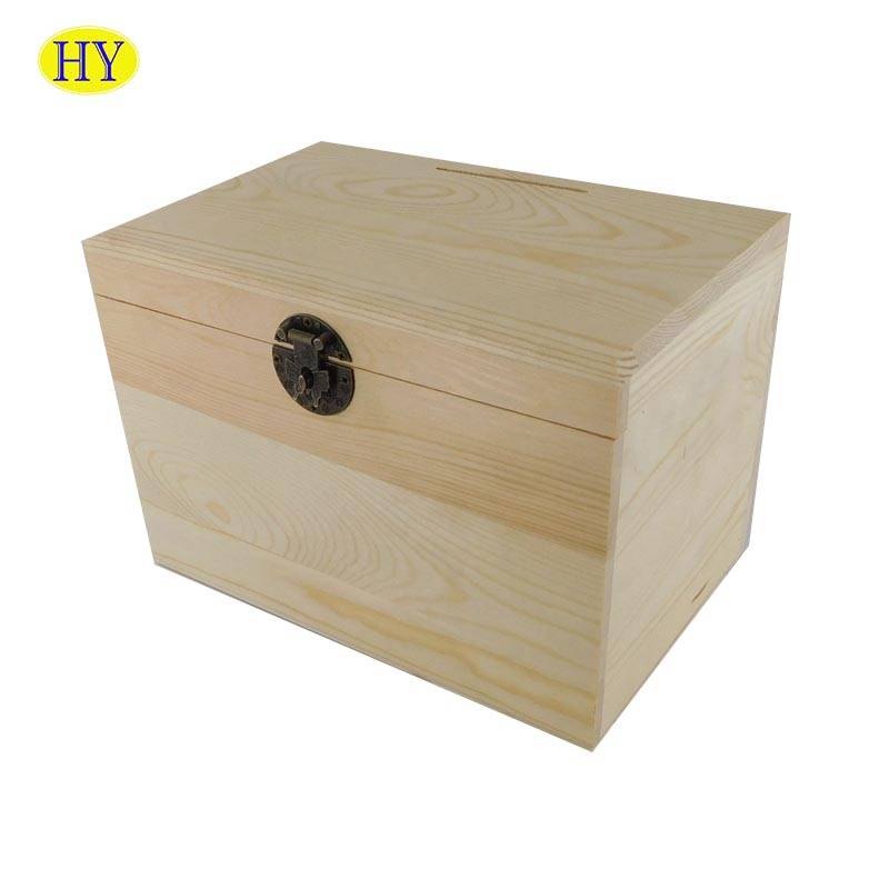 Kotak kayu dengan kunci kotak kayu dengan penutup kotak harta karun kayu
