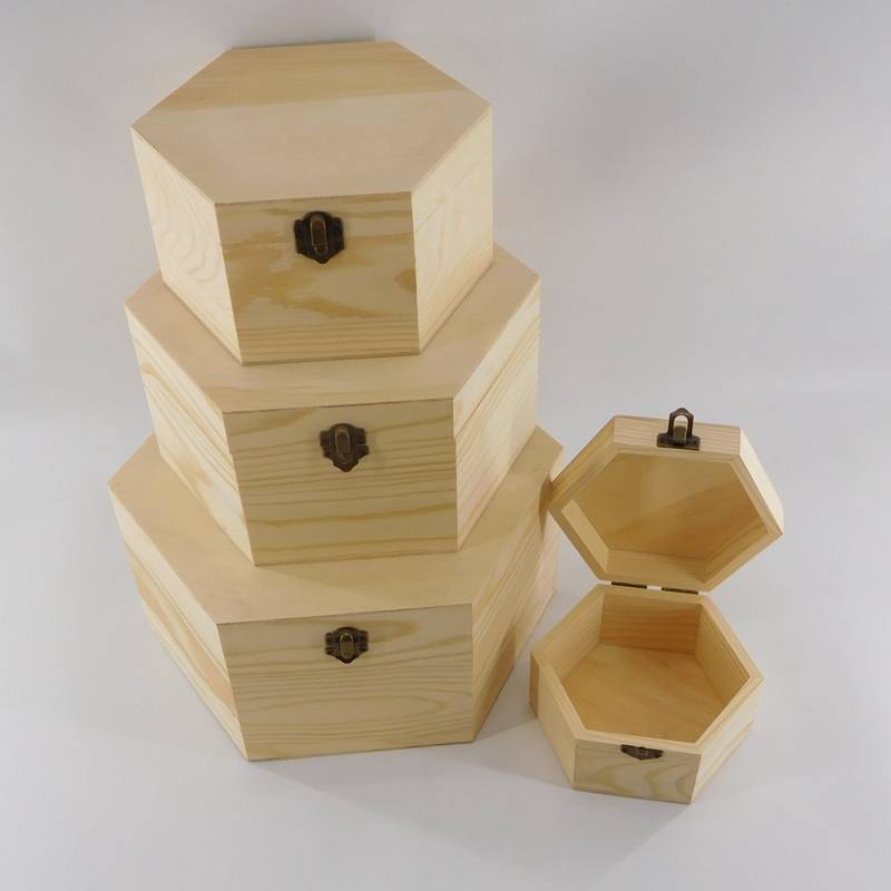 natural na unfinished hexagon shape pine wood box wih hinged lid wholesale
