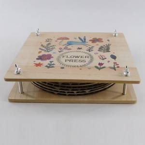 Tsindrio ny Fleurs Wood Children's Flower Press