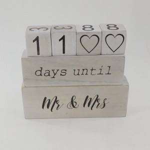 Wooden Wedding Engagement Gifts Countdown Calendar Block