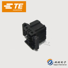 TE / AMP Connector 1813712-8