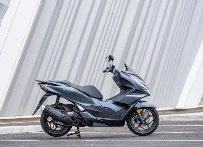Enhance Your Riding Experience with Honda Windshield for Nmax Scooters