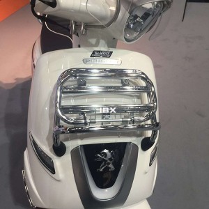 Peugeot Django мотоцикл сөмкесінің сөресі