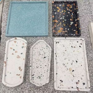 Mješavina cementa, mramornih/granitnih agregata i pigmenata, terrazzo može biti polirana, brušena, brušena kožom ili pjeskarena.