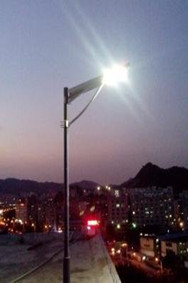 How to maintain the integrated solar street light equipment