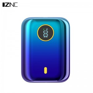 Z01 Vit tunn och lätt bärbar 10000mAh Mobiltelefon Dubbla USB-batteri Power Bank